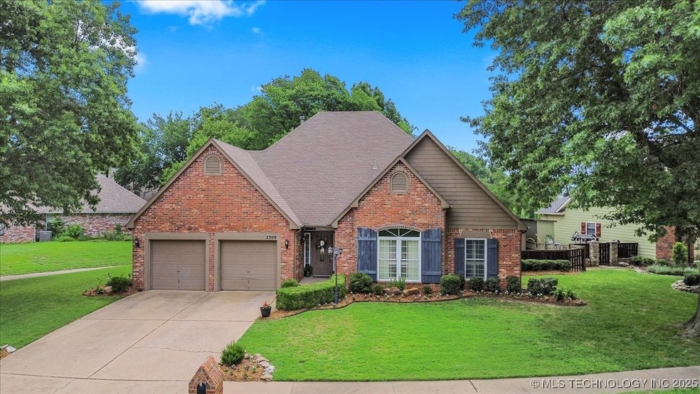 2309 W Twin Oaks St, Broken Arrow, OK 74011 - photo 1