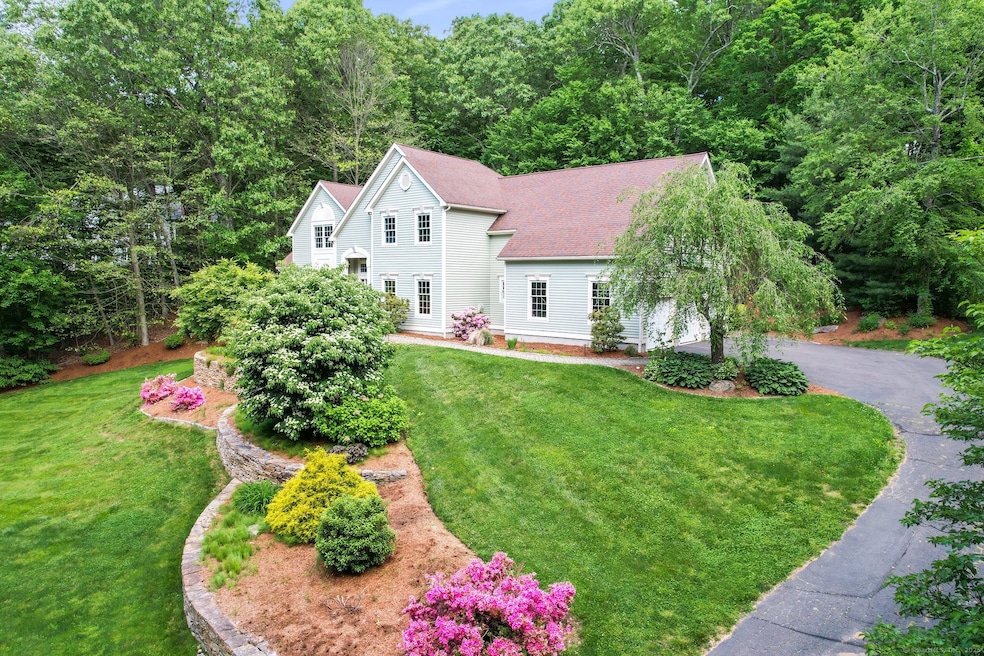 32 Fawn Run, Glastonbury, CT 06033 - photo 1