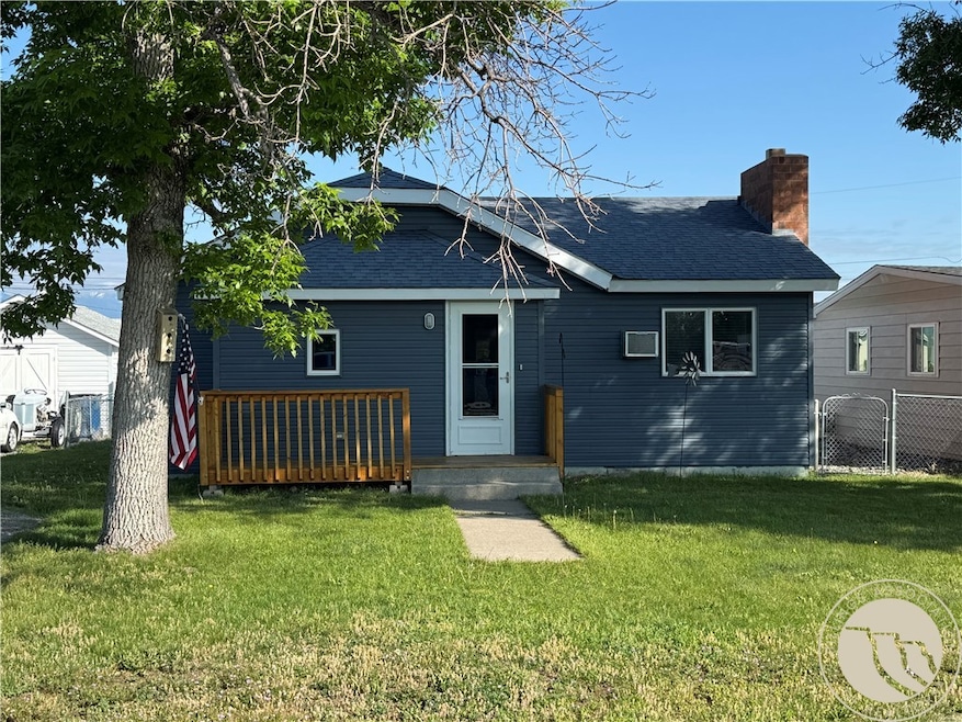 512 W 4th Ave, Big Timber, MT 59011 - photo 1