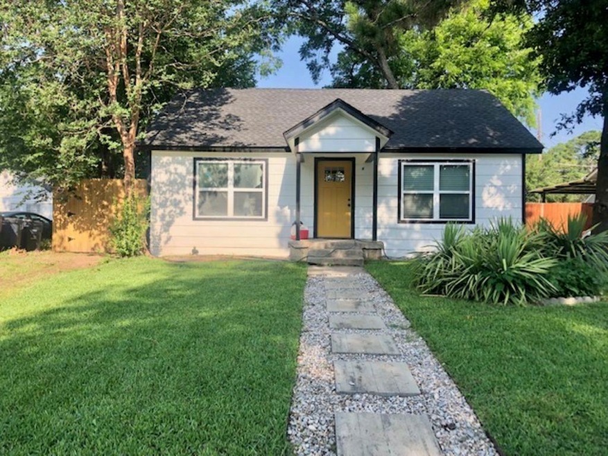 167 Colonial St, Fort Worth, TX 76111 - photo 1