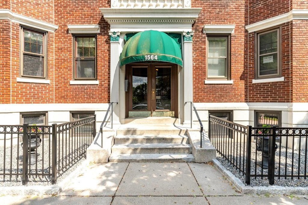 1564 Commonwealth Ave unit 15, Brighton, MA 02135 - photo 1