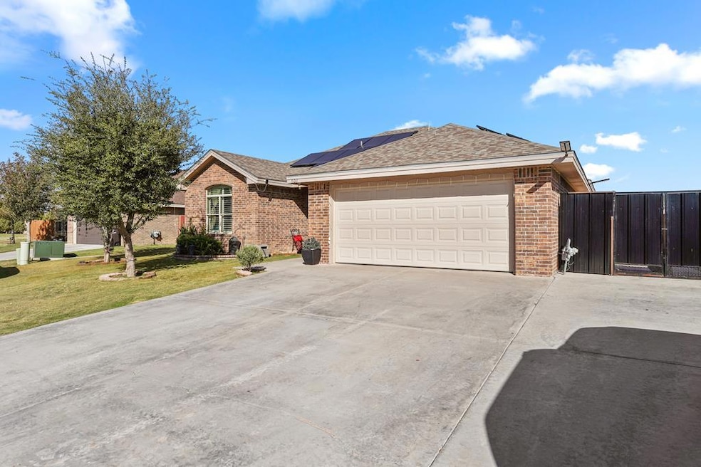 804 Cheyenne St, Midland, TX 79706 - photo 1