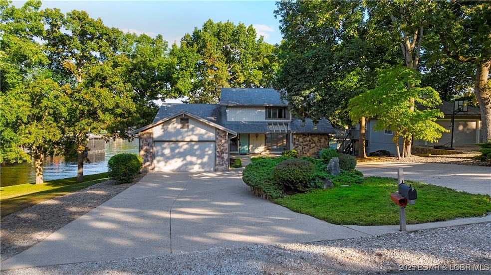 Under Contract $975,000