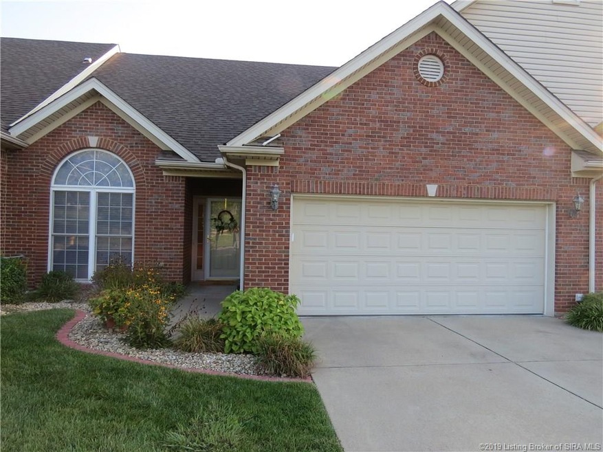 2404 Pickwick Ct, New Albany, IN 47150 - photo 1