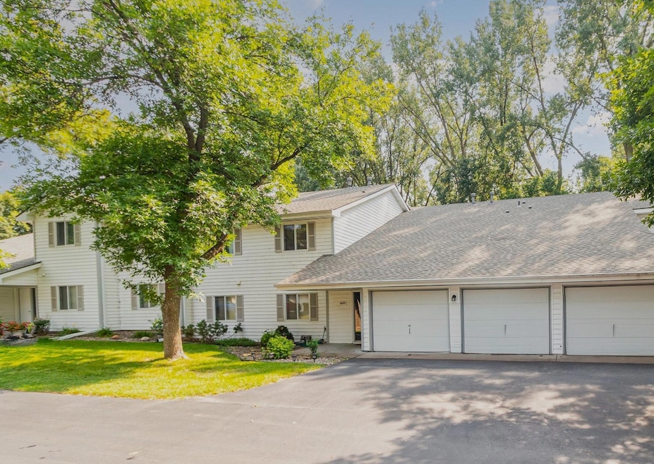 6224 Magda Dr unit D, Maple Grove, MN 55369 - photo 1