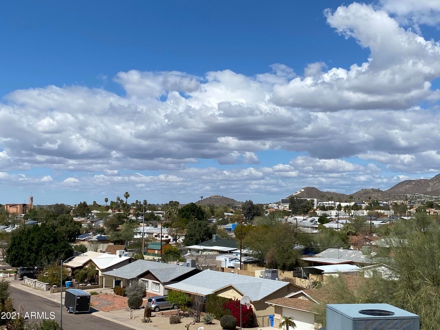 1027 E Seldon Ln, Phoenix, AZ 85020 - photo 1