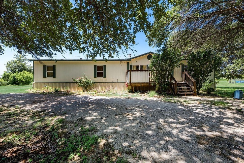 157 Lowrey Cir, Springtown, TX 76082 - photo 1