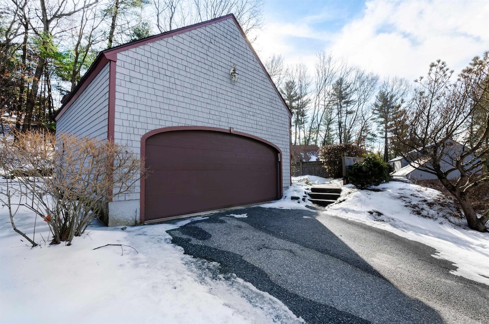 18 Crawford Ln unit U8, Nashua, NH 03063 - photo 1