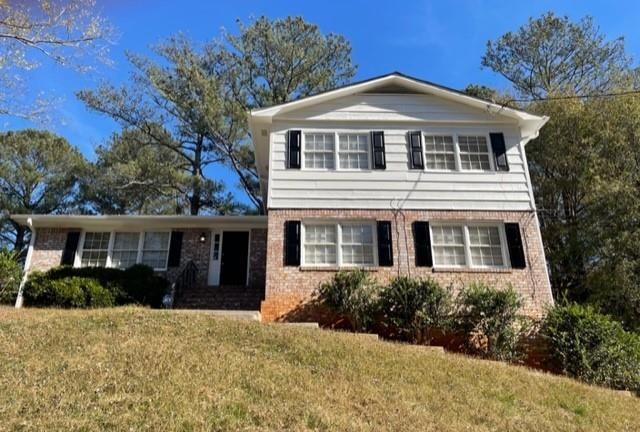 View of front of home with a front yard