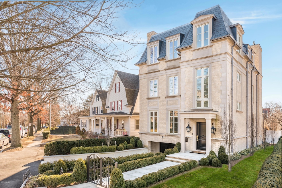 138 Milbank Ave, Greenwich, CT 06830 - photo 1