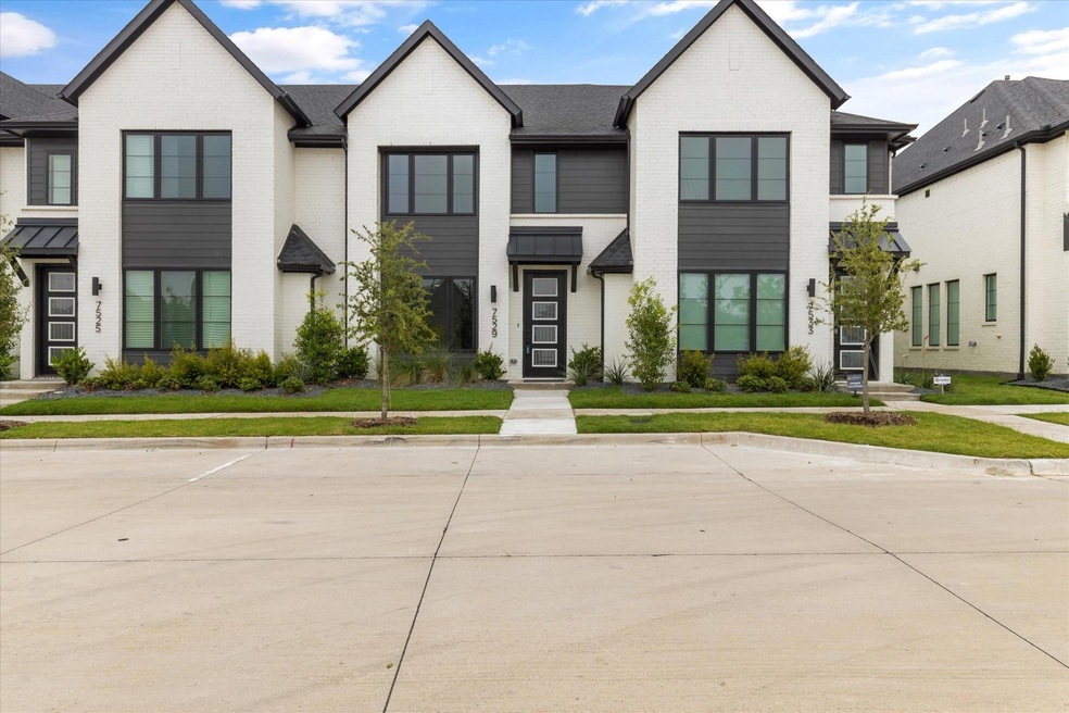 7529 Reis Ln, North Richland Hills, TX 76182 - photo 1