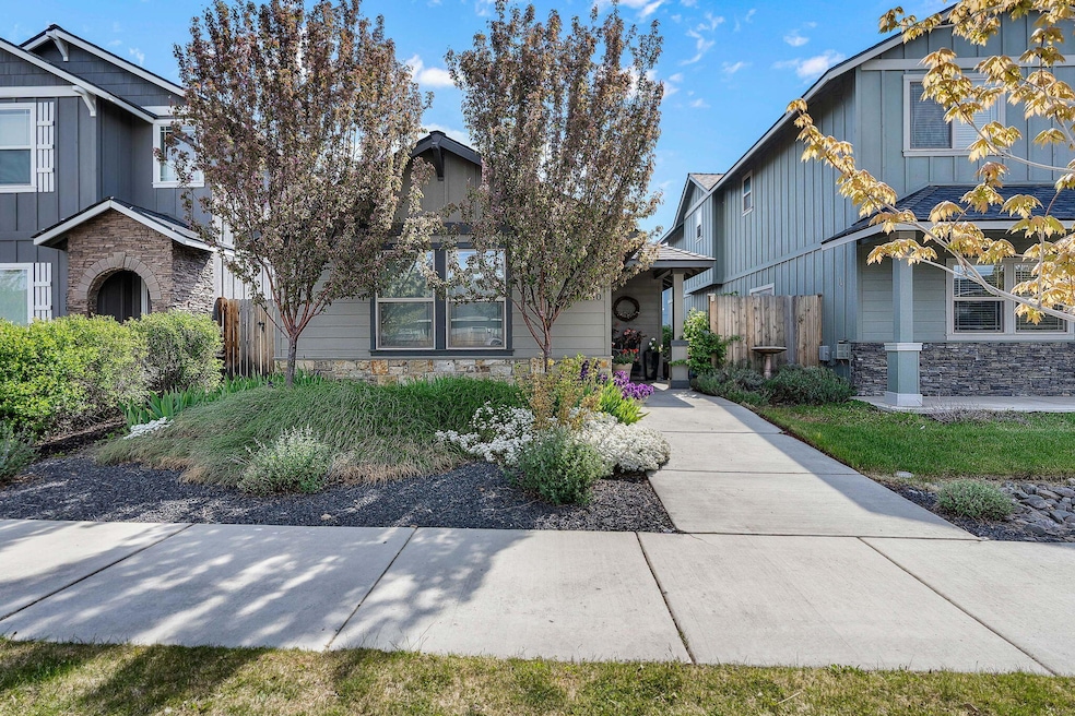 #1 240_nw_30th_street_rdm-4