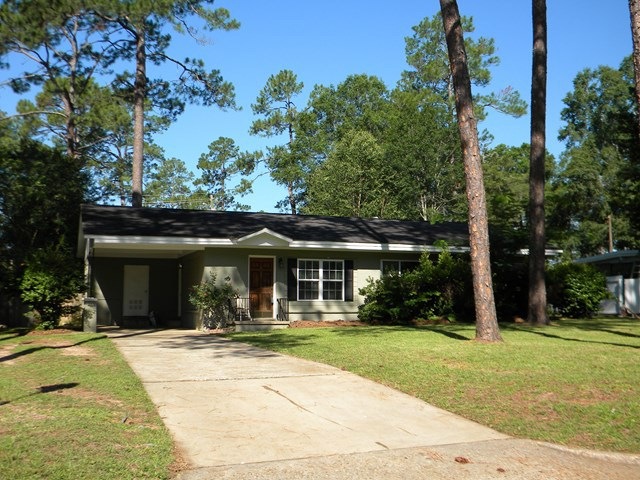 2004 W Lakeridge Dr, Albany, GA 31707 - photo 1