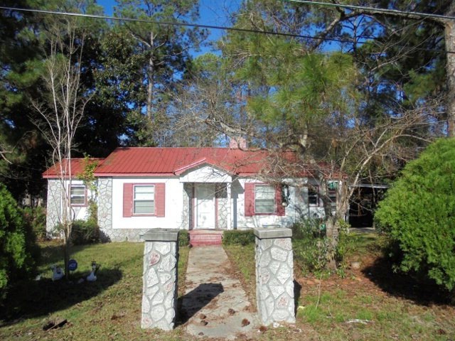 910 W 3rd St, Adel, GA 31620 - photo 1