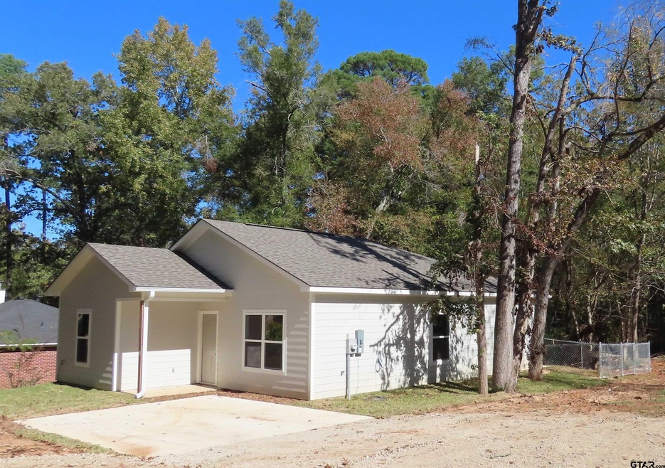 10331 Creek Bend Dr, Tyler, TX 75707 - photo 1