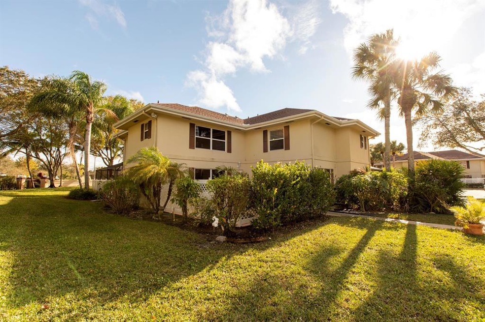 1 Amherst Ct unit A, Royal Palm Beach, FL 33411 - photo 1