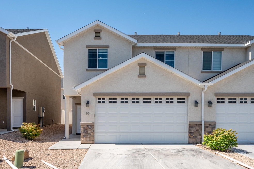 173 E Fiddlers Canyon Rd unit 30, Cedar City, UT 84721 - photo 1