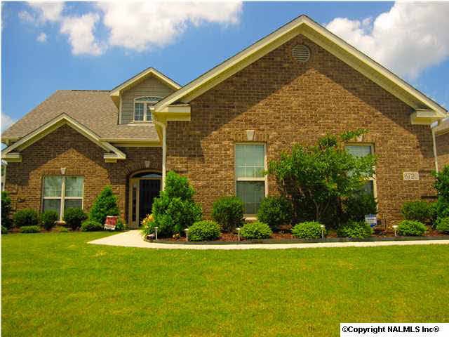 Full brick 2605 square foot 2 year old home in an awesome neighborhood in a great school district. 3 BR, 2.5 BA and a bonus room make this the perfect home at a perfect price!