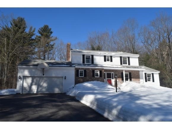 4 Bedroom Colonial w A/C