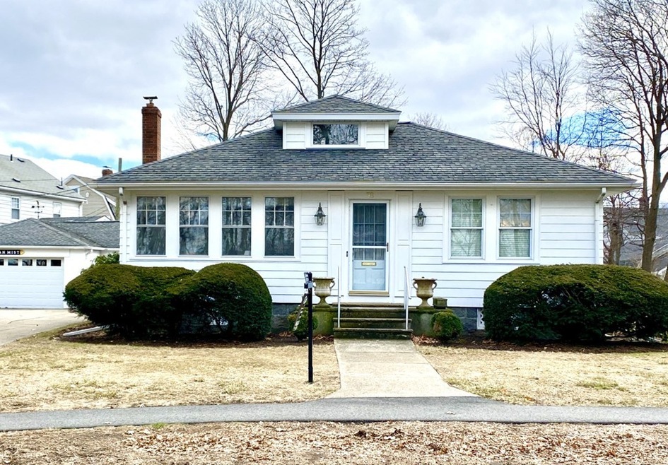 38 Furnace Brook Pkwy, Quincy, MA 02169 - photo 1