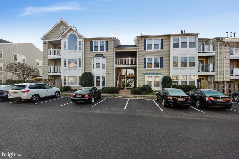 8317M Bluebird Way unit M, Lorton, VA 22079 - photo 1