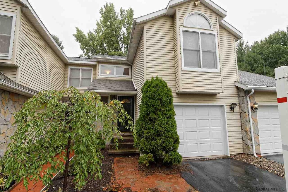 525 Highwood Cir, Albany, NY 12203 - photo 1