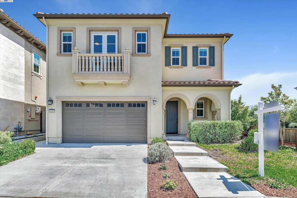 Sold $2,770,000 • Co-Listing Agent