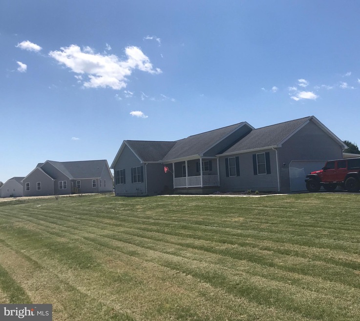 102 W Lucky Estates Dr, Harrington, DE 19952 - photo 1