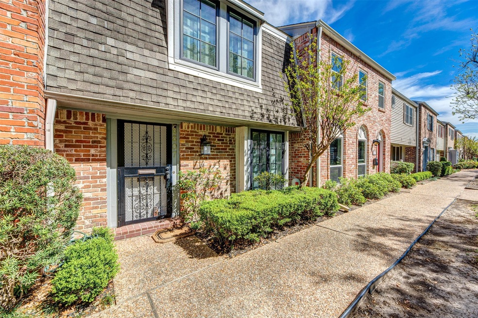 6307 Del Monte Dr unit 111, Houston, TX 77057 - photo 1