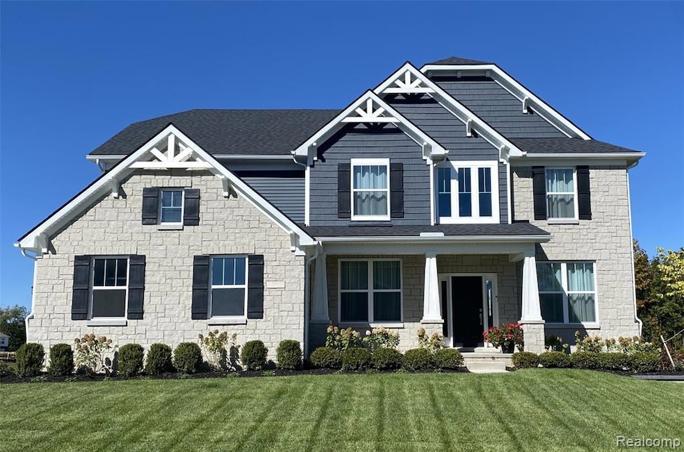 22213 Hilda Ln, South Lyon, MI 48178 - photo 1