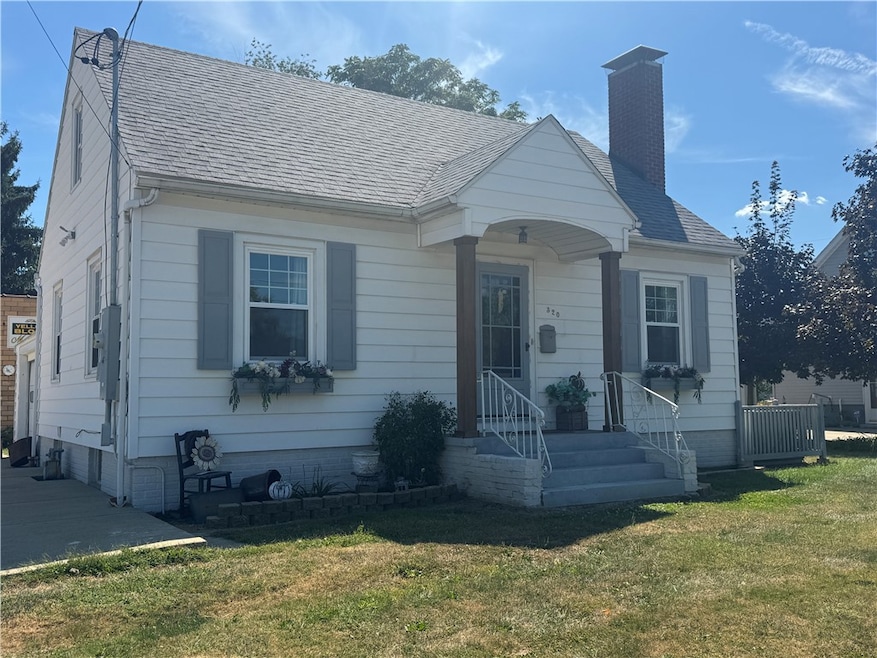 320 E Jasper St, Paris, IL 61944 - photo 1