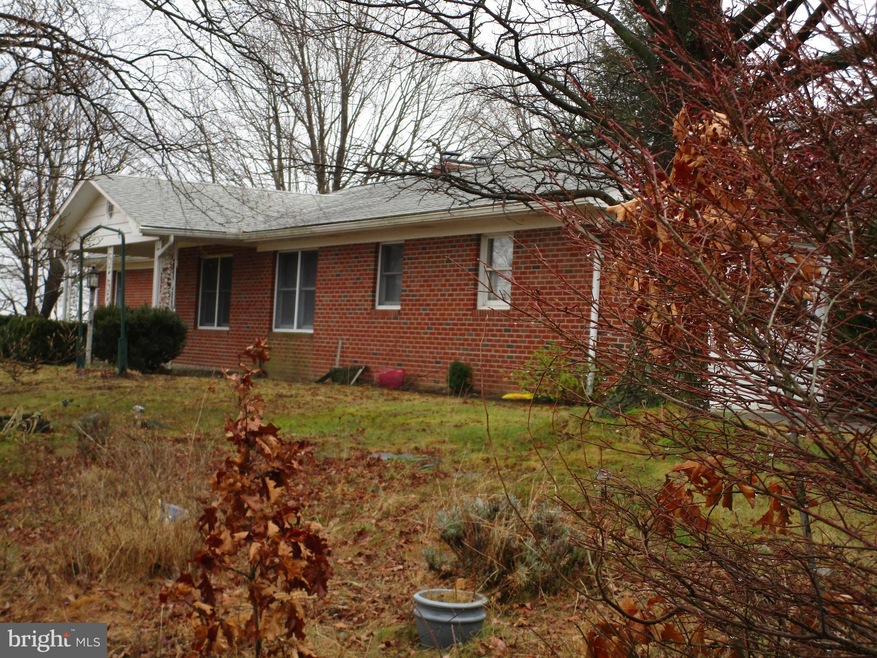 1346 Old Grade Rd, Strasburg, VA 22657 - photo 1