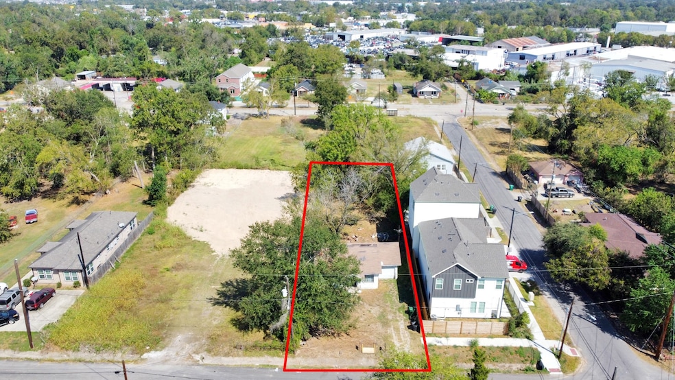 6008 Maybell St, Houston, TX 77091 - photo 1