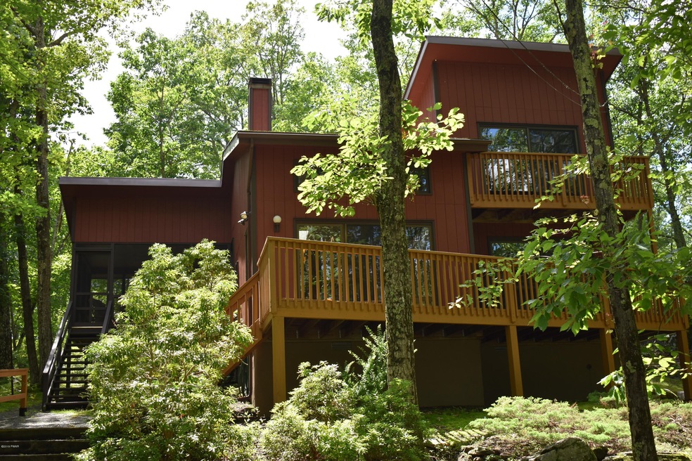 124 Concours Ln, Hawley, PA 18428 - photo 1