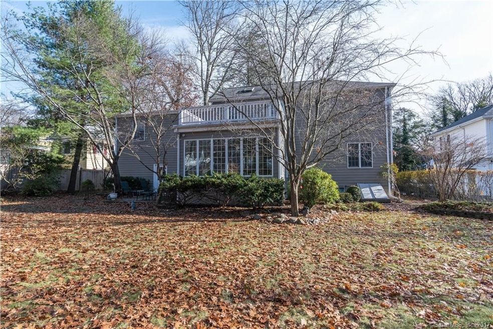 5 Robinson St, Darien, CT 06820 - photo 1