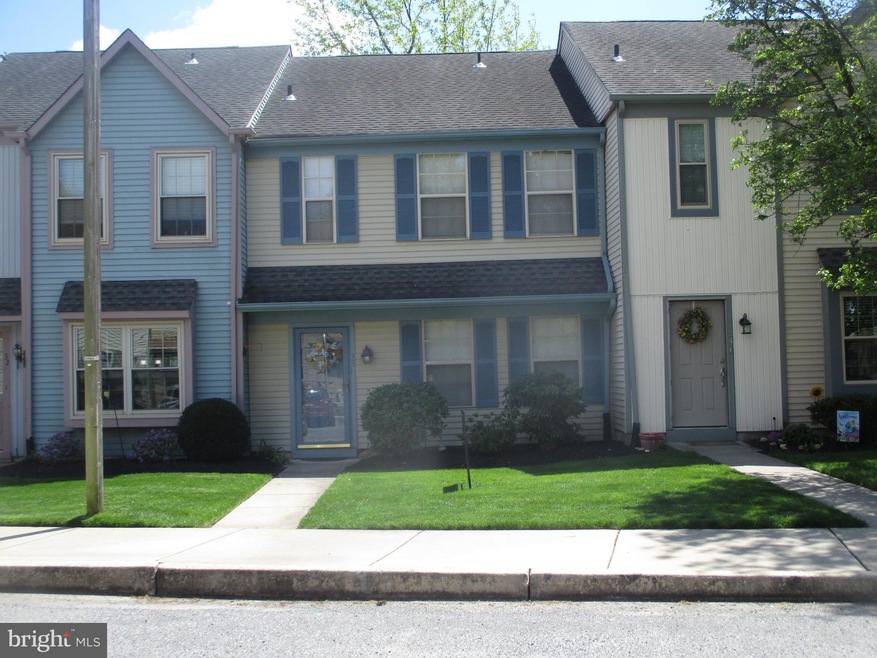 33 Village Ct, Audubon, NJ 08106 - photo 1