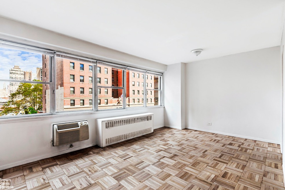 Convention Overlook unit 5E, New York, NY 10001 - photo 1