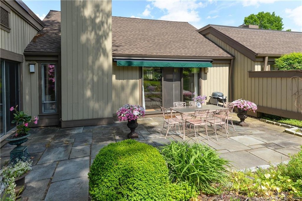 183 Heritage Village unit B, Southbury, CT 06488 - photo 1