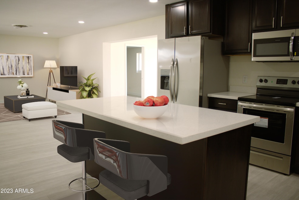 3208 W Bloomfield Rd, Phoenix, AZ 85029 - photo 1