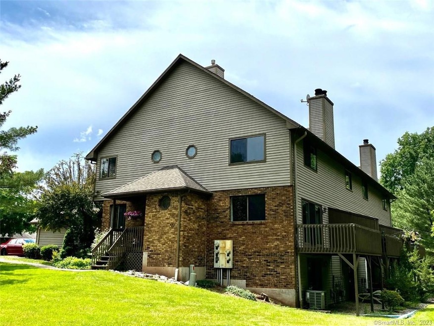 91 Fox Run Ct unit 91, Newington, CT 06111 - photo 1