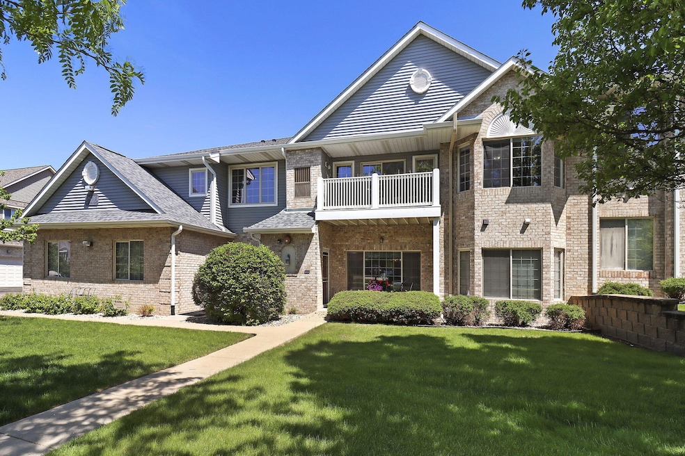 1-web-or-mls-K- 6826 53rd St 25, Kenosha