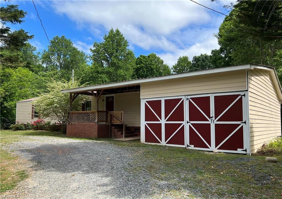 1336 Foxburrow Rd, Asheboro, NC 27205 - photo 1