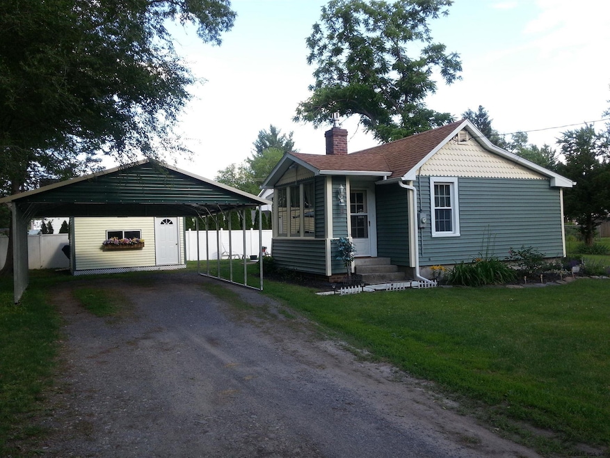 1045 Beverly St, Schenectady, NY 12306 - photo 1