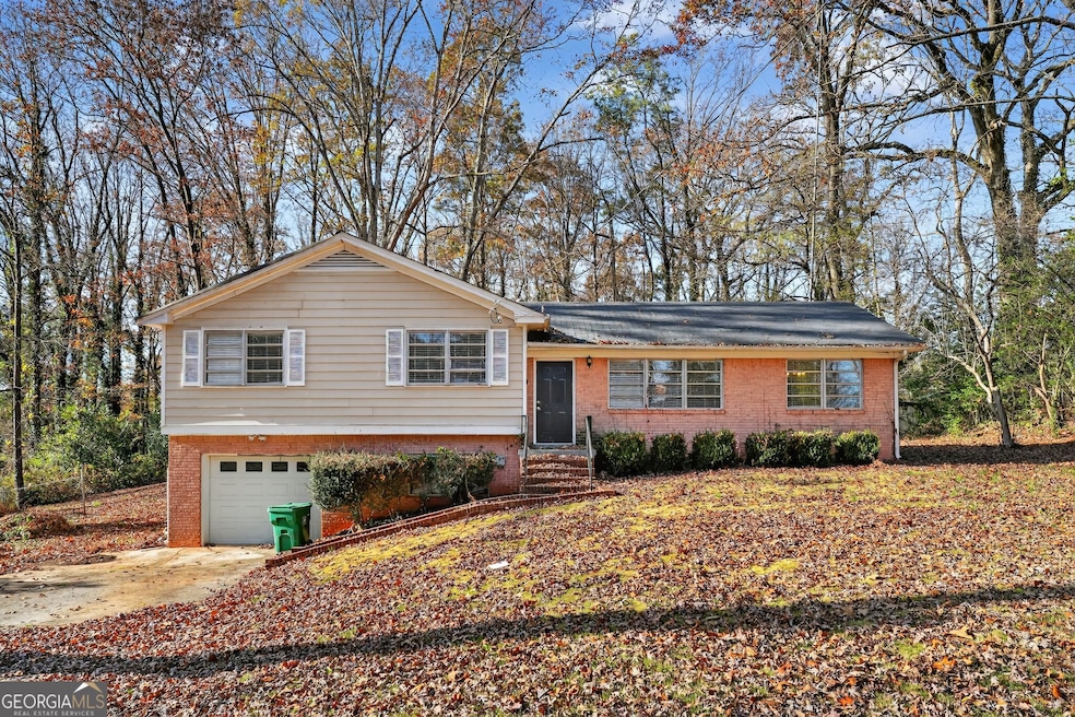 3976 Inca Ct unit II, Stone Mountain, GA 30083 - photo 1