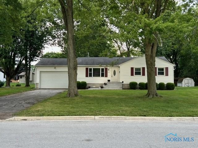 1601 Westview Dr, Findlay, OH 45840 - photo 1