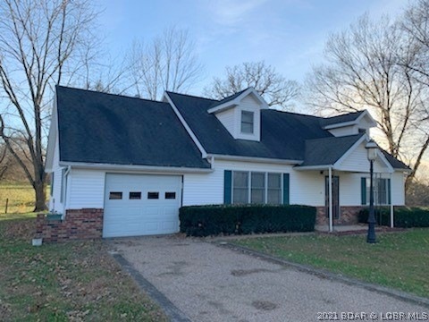 Country Home on 5.39 Acres