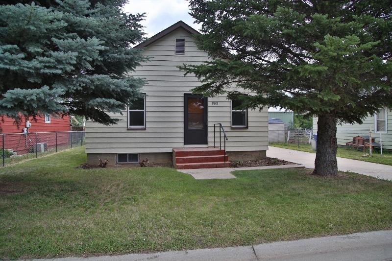 1915 Frackleton Street