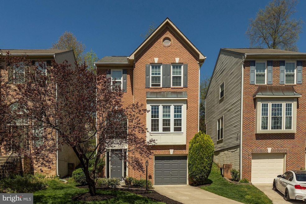 13904 Green Trails Ct, Centreville, VA 20121 - photo 1