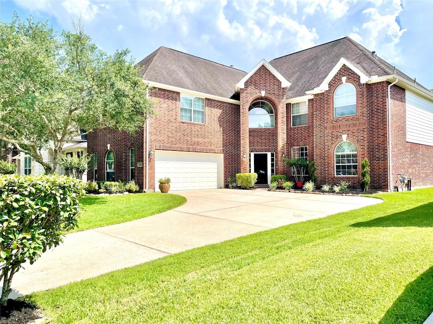 2520 Garnetfield Ln, Friendswood, TX 77546 - photo 1