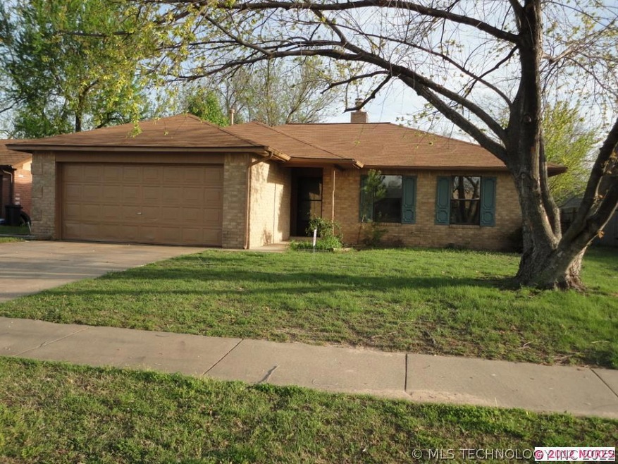 1301 W Waco St, Broken Arrow, OK 74011 - photo 1